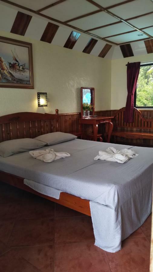 Love'S Beach & Dive Resort Moalboal Luaran gambar